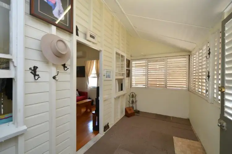 50 Sixth Street, South Townsville QLD 4810