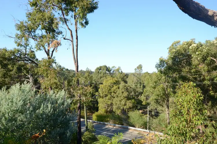 115 Urch Road, Roleystone WA 6111