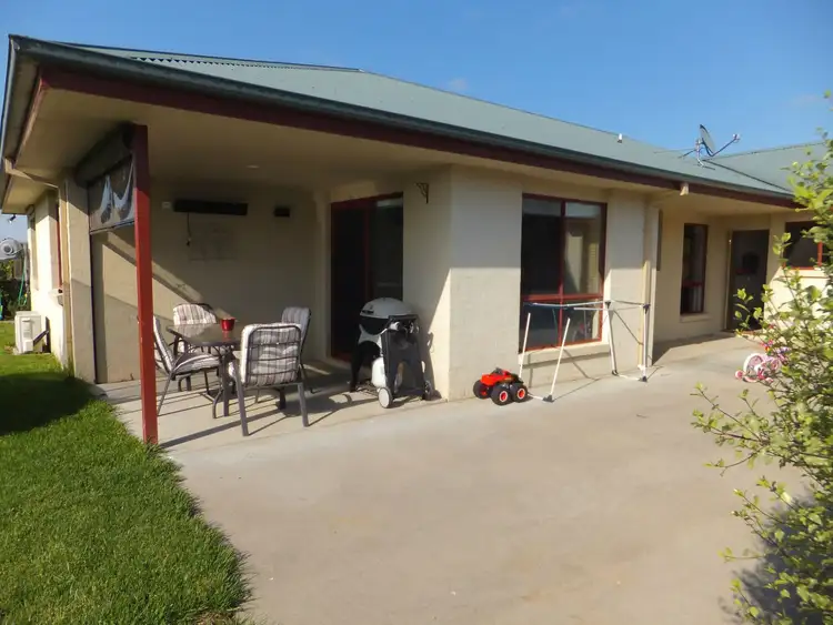 Second view of Homely house listing, 7 Federation Court, Bairnsdale VIC 3875