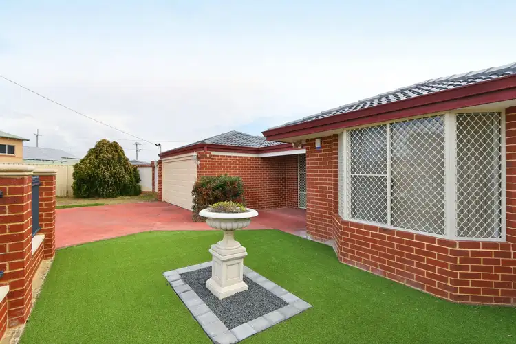 Second view of Homely house listing, 121 Shillington Way, Thornlie WA 6108