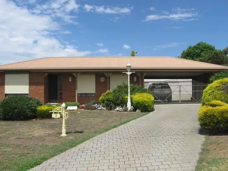 Main view of Homely house listing, 2 Paula Court, Kangaroo Flat VIC 3555