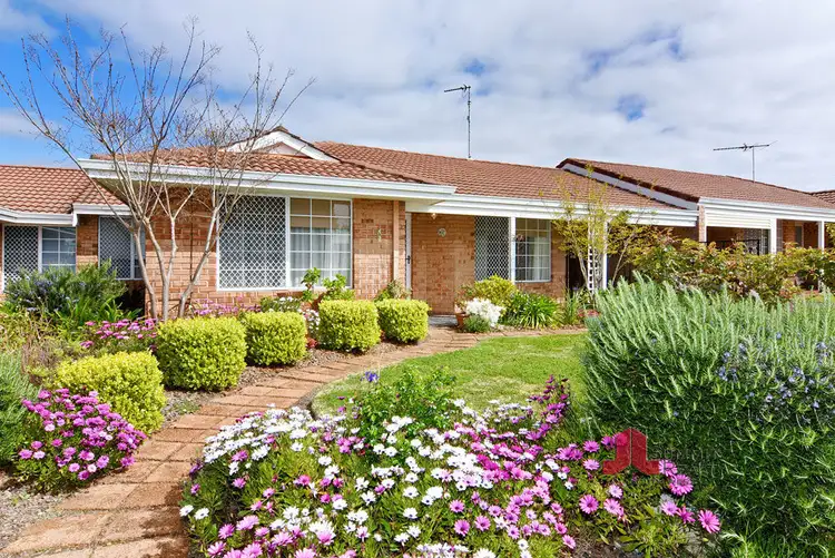 2/25 Regent Street, Collie WA 6225