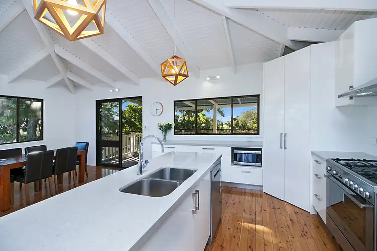 19 Alpha Ave, Currumbin QLD 4223