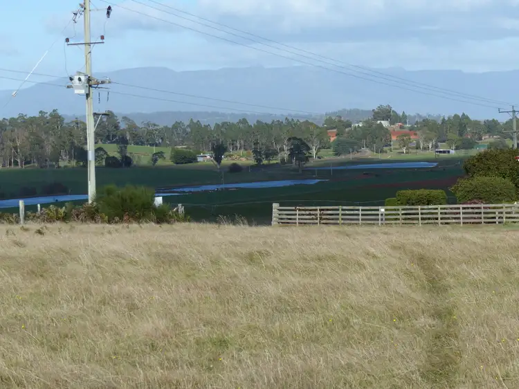 1 Weetah Road, Deloraine TAS 7304