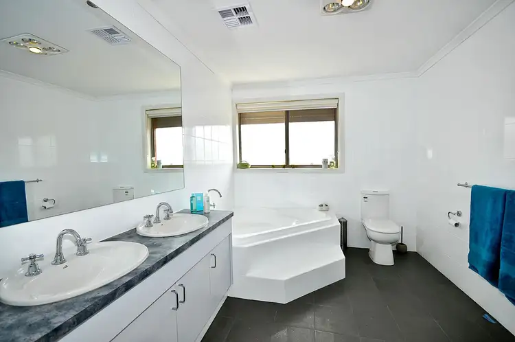 Fourth view of Homely house listing, 7 Attley Court, Keilor Downs VIC 3038