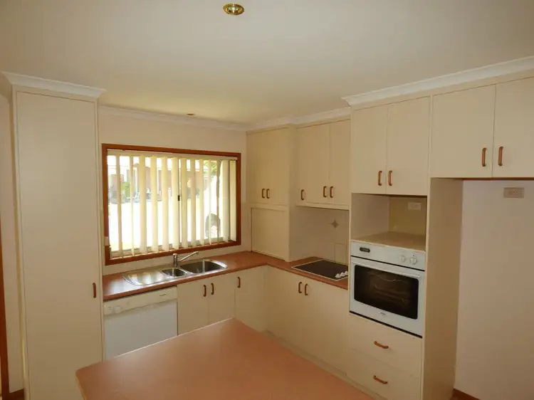 Fifth view of Homely unit listing, 9 Maple Court, Myrtleford VIC 3737