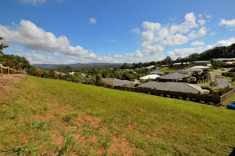 2 Bowers Court, Woombye QLD 4559