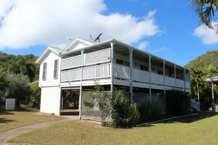 4 Bond Ct, Horseshoe Bay QLD 4819