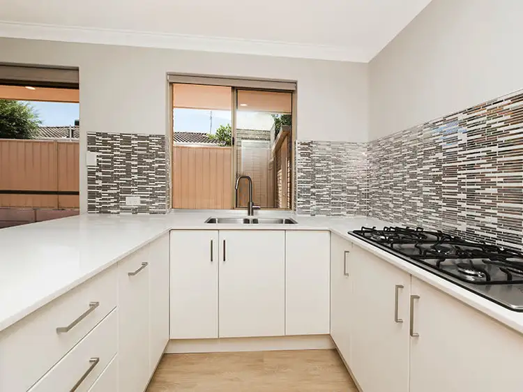 4/84A Petra Street, Bicton WA 6157