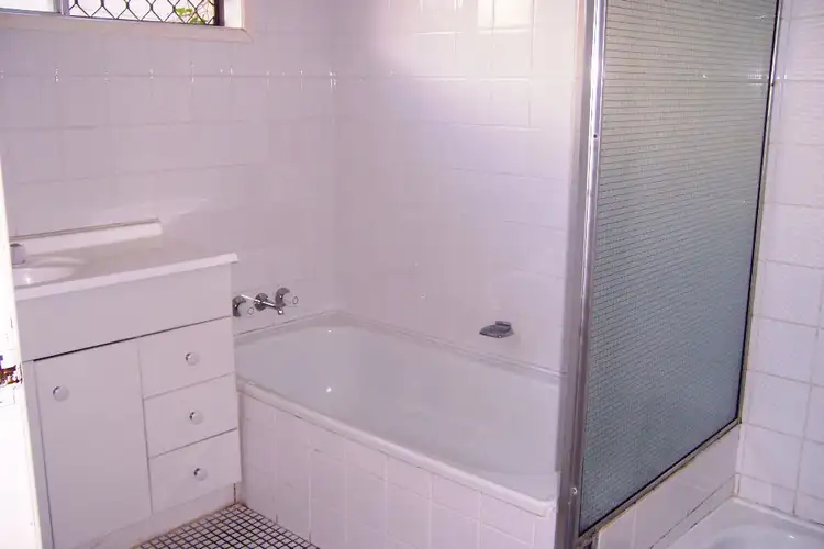 Fifth view of Homely unit listing, Unit 1/8 Nankeen Avenue, Paradise Point QLD 4216