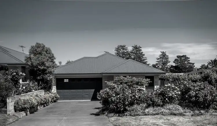 1/4 Turanga Road, Gisborne VIC 3437