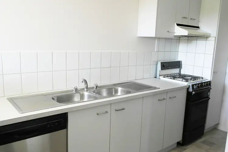 Sixth view of Homely unit listing, 1/12 Mayfair Ct, Traralgon VIC 3844
