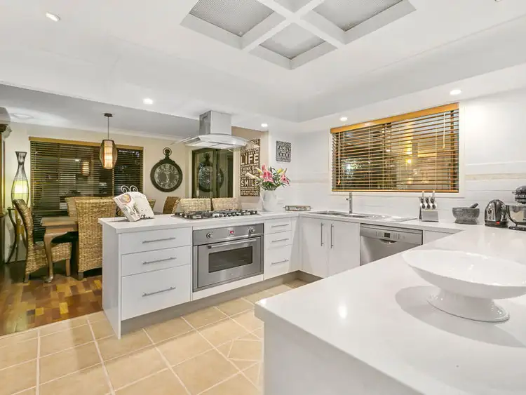 16 Bonwick Place, Belmont QLD 4153