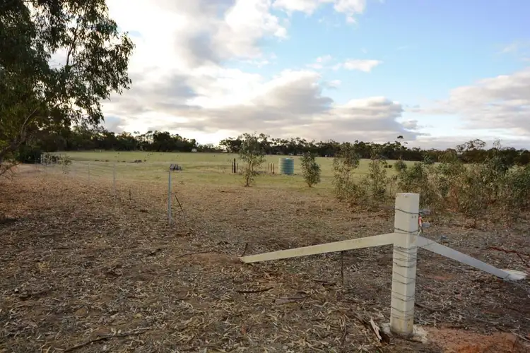 190 Battery Road, Stawell VIC 3380