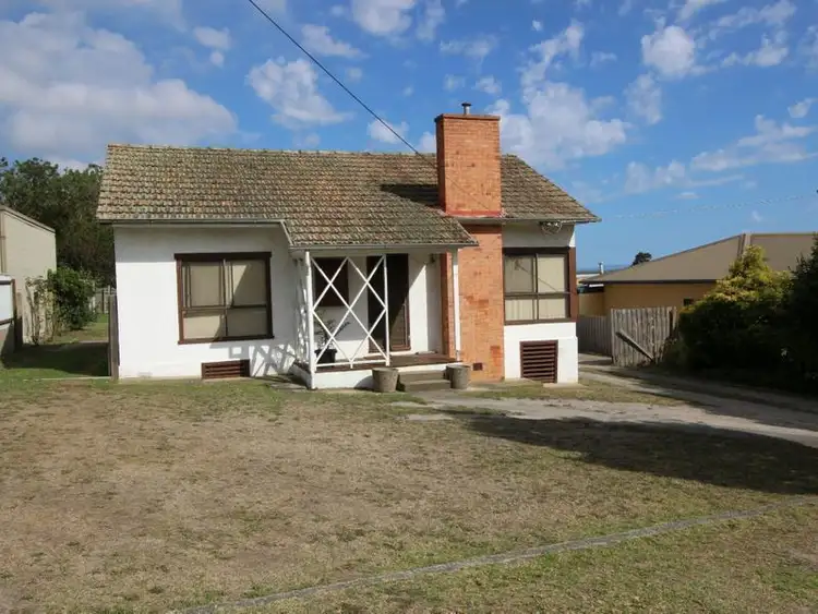 10 Scott Avenue, Moe VIC 3825