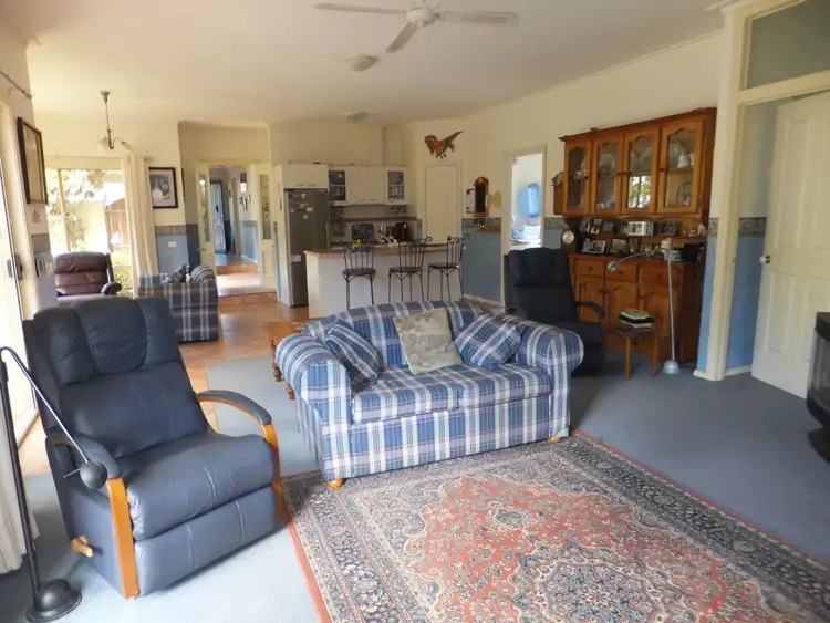 Third view of Homely house listing, 4 Charlton Place, Bairnsdale VIC 3875