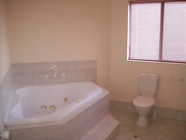 Fifth view of Homely unit listing, 4/5 Wittenoom Street, Bunbury WA 6230