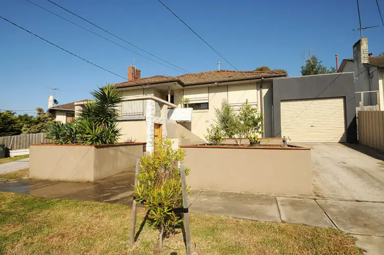 130 Paperbark Street, Doveton VIC 3177
