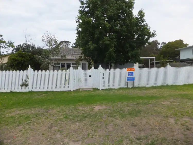 Second view of Homely house listing, 25 Greene St, Bairnsdale VIC 3875