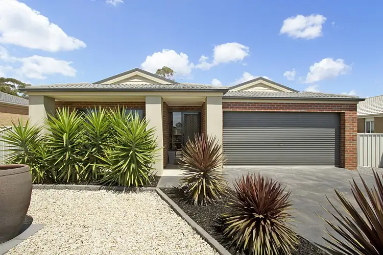 12 Mulga Avenue, Epsom VIC 3551