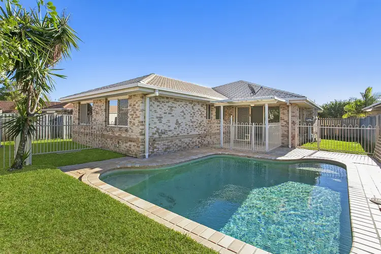 8 Sparrow Place, Burleigh Waters QLD 4220