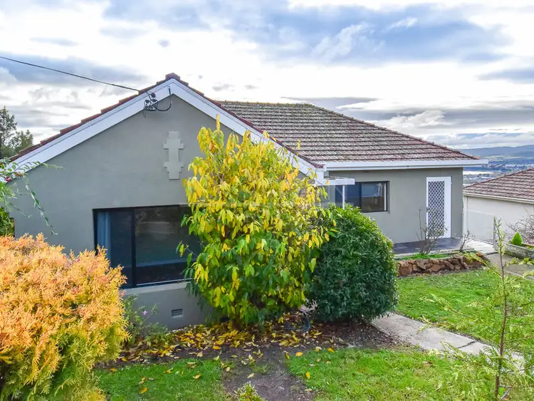 6 Fairthorne Road, Trevallyn TAS 7250