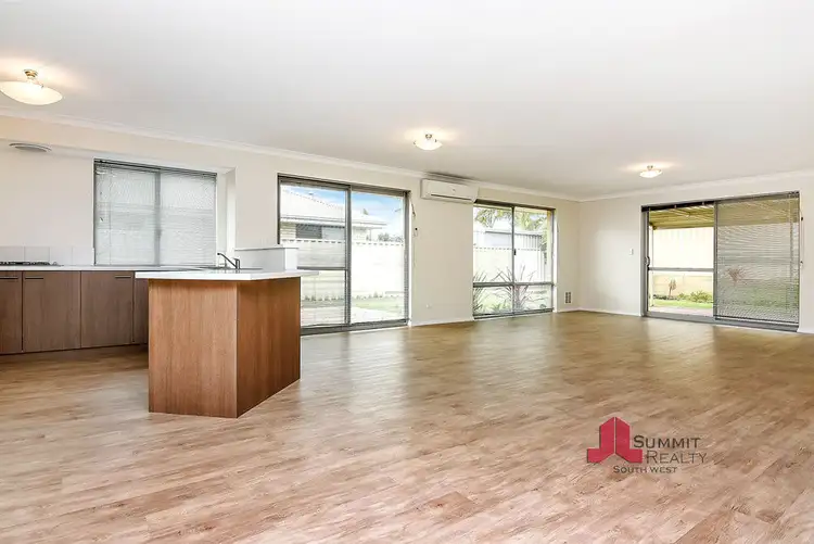 Fifth view of Homely house listing, 2 Jindalee Way, Millbridge WA 6232