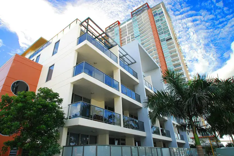 207/3 Como Crescent, Southport QLD 4215