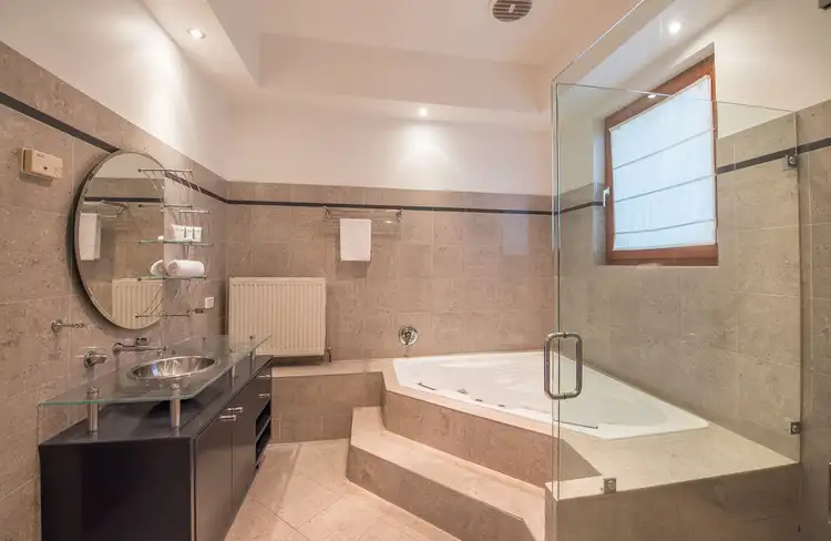 Sixth view of Homely unit listing, 1/4 Beloka Close, Jindabyne NSW 2627