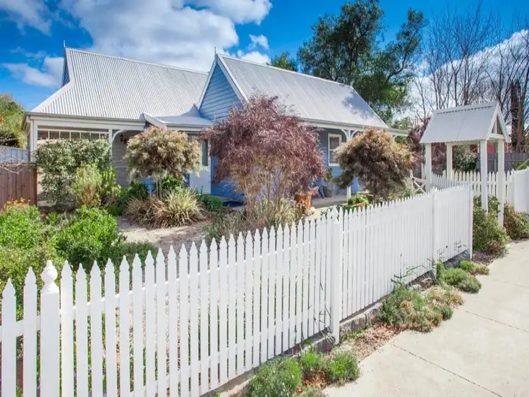 52 Main Road, Riddells Creek VIC 3431