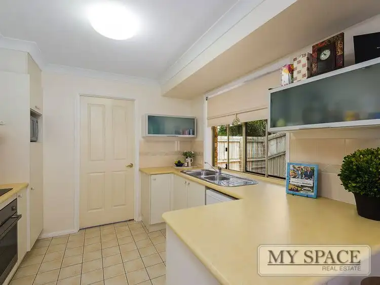 Fourth view of Homely townhouse listing, 4/90 Oakleaf St, Eight Mile Plains QLD 4113