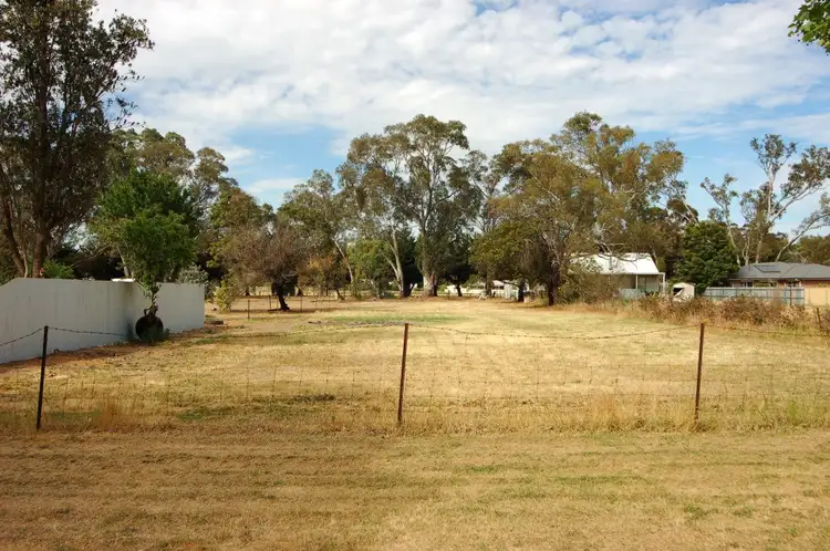 82 Main Street, Great Western VIC 3374