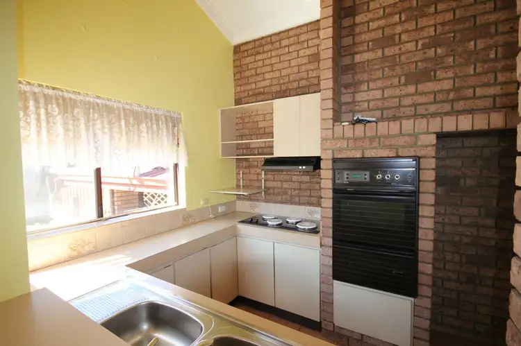 Fifth view of Homely house listing, 11 Britten Court, Collie WA 6225