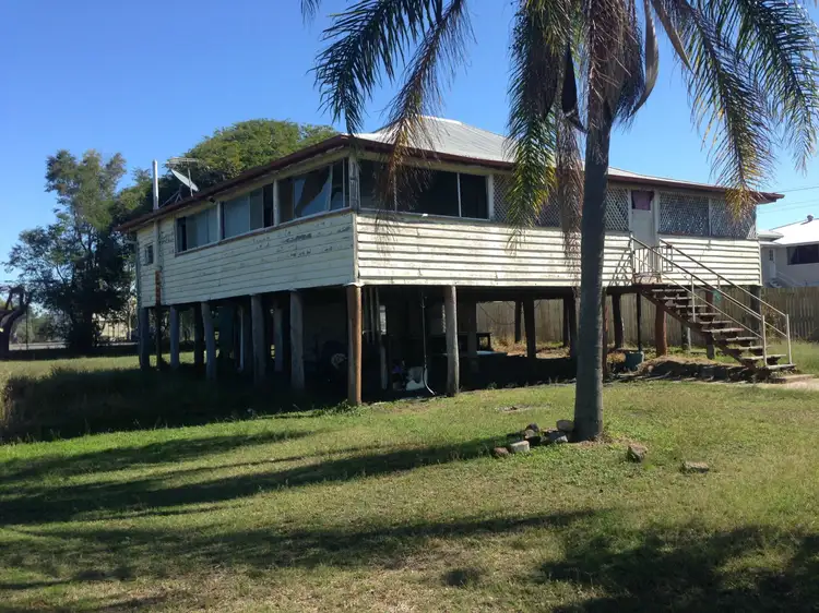 2 Carr Street, Depot Hill QLD 4700