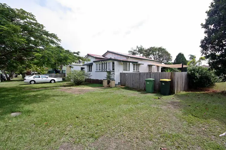 28 Bramble Street, Woody Point QLD 4019