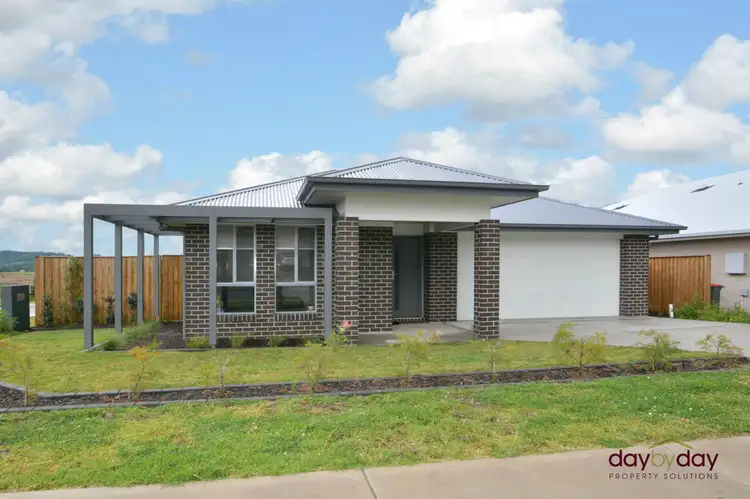 2 Bulbul Crescent, Fletcher NSW 2287