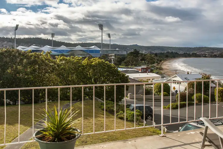 15 Chapman Street, Bellerive TAS 7018