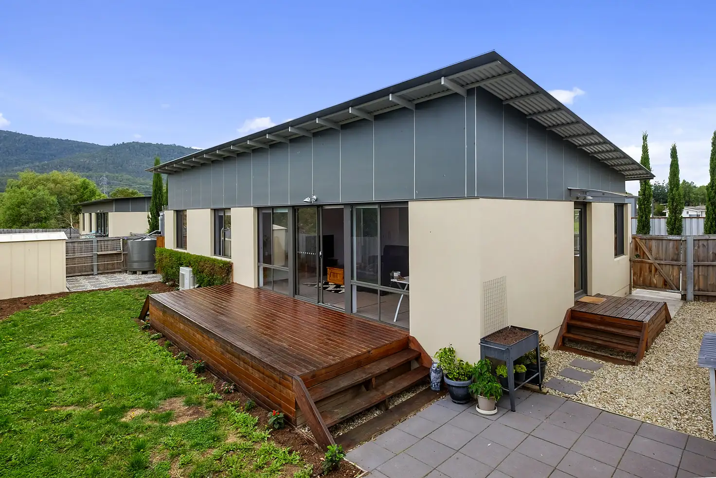 Main view of Homely unit listing, 2/90 Main St, Huonville TAS 7109