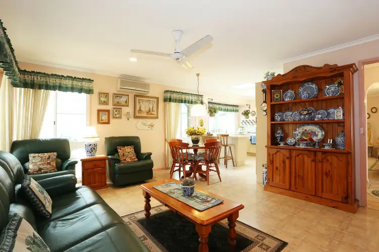 Fifth view of Homely house listing, 2 Jingara Court, Karana Downs QLD 4306
