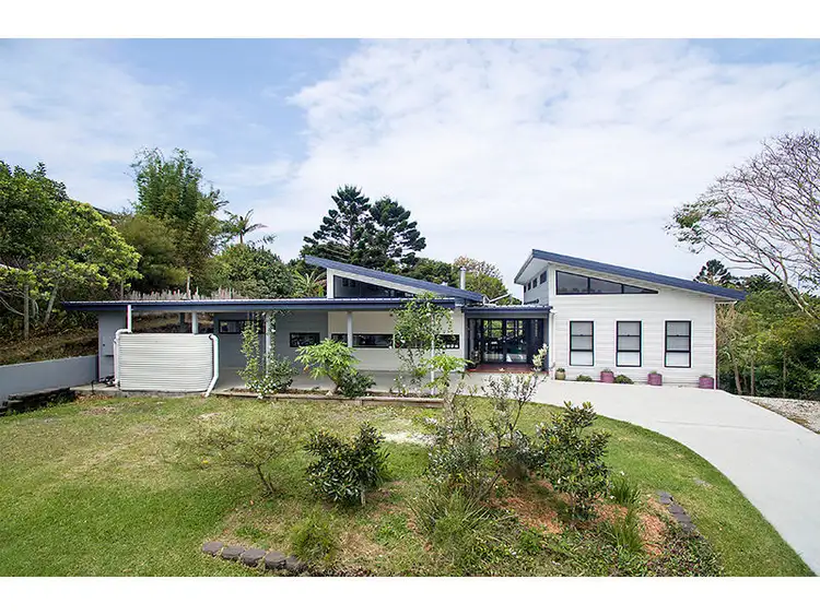 14 Warrambool Road, Ocean Shores NSW 2483
