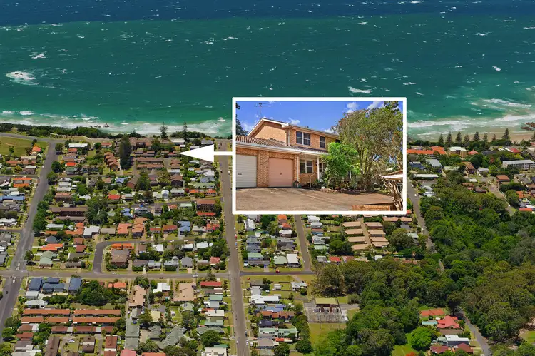 Main view of Homely townhouse listing, 10/8 Norfolk Ave, Port Macquarie NSW 2444