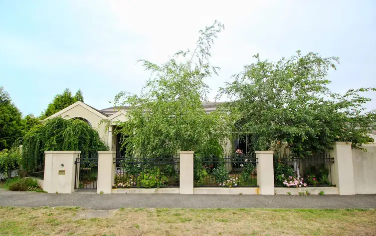 1/242 Victoria Street, Ballarat East VIC 3350