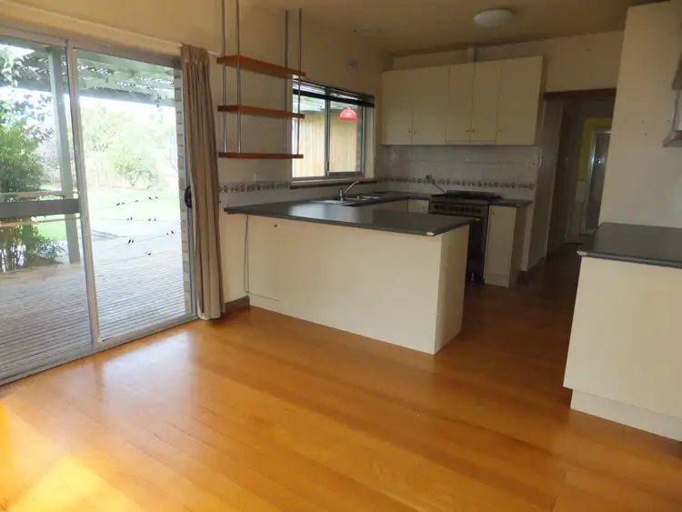 Fifth view of Homely house listing, 31 McKean Street, Bairnsdale VIC 3875
