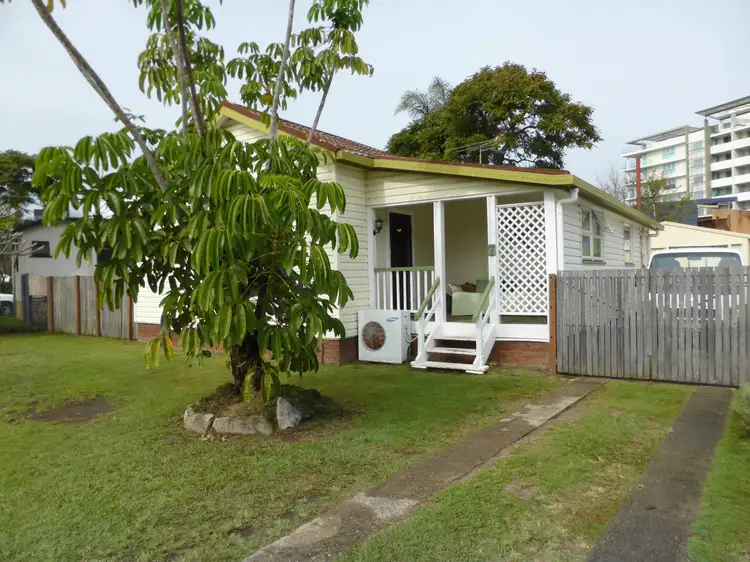 7 Roland Street, Clontarf QLD 4019