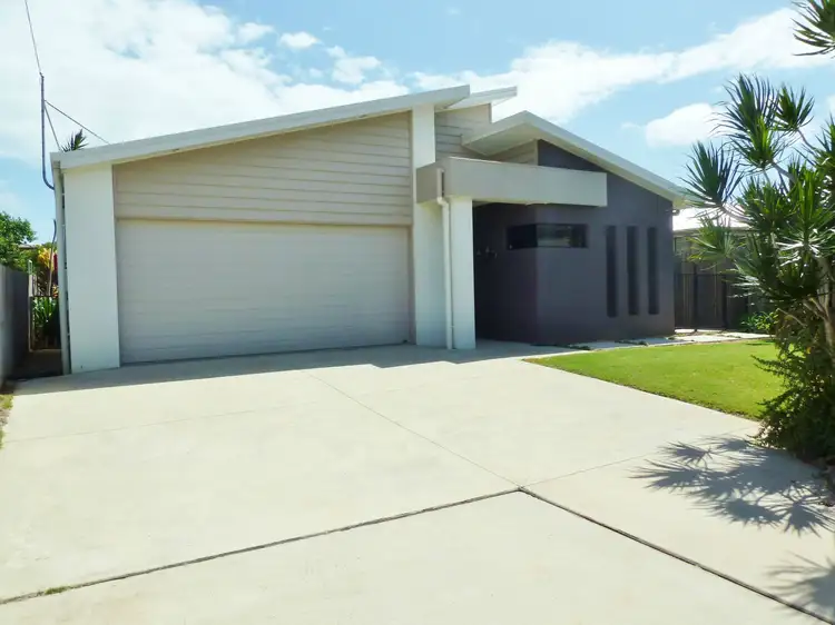10 Deans Street St, Clontarf QLD 4019