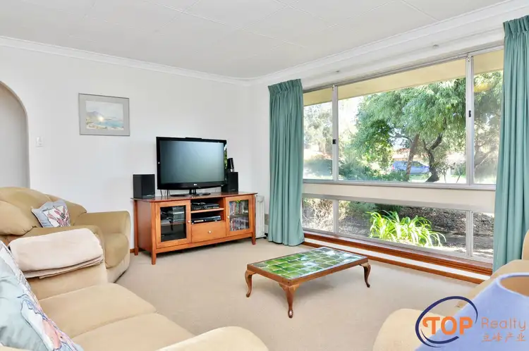 Second view of Homely house listing, 10 Burren Gate, Willetton WA 6155