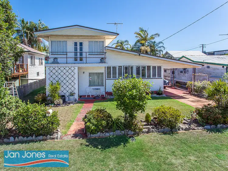 Second view of Homely house listing, 5 ROBERT Street, Clontarf QLD 4019