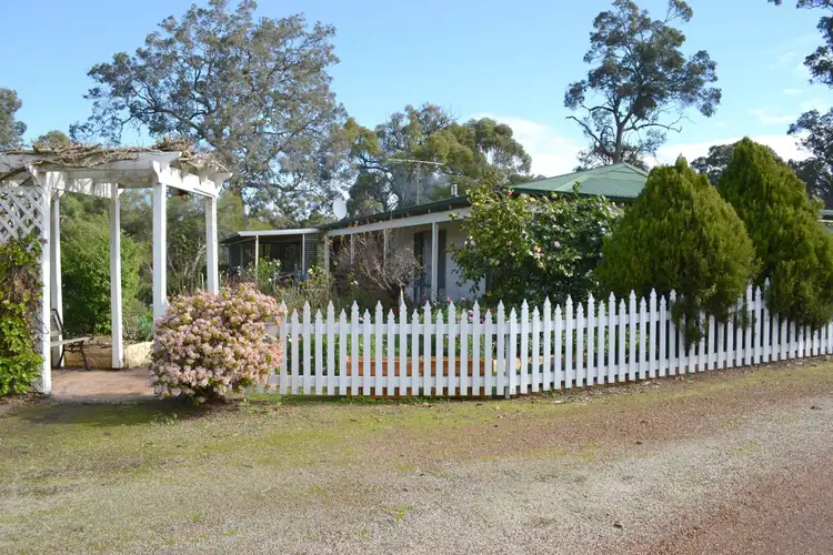 3 Moulton Street, Bridgetown WA 6255