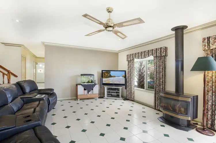 Fifth view of Homely house listing, 23 Franklin Close, Wallan VIC 3756