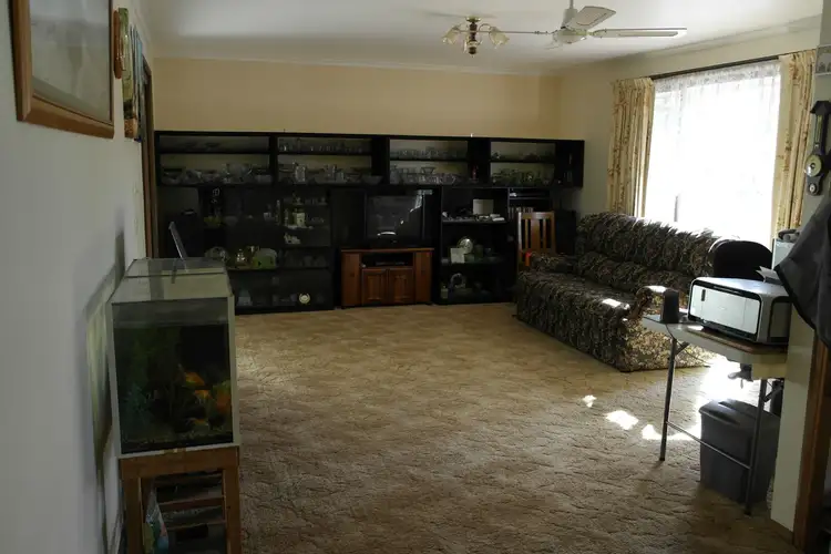 Seventh view of Homely house listing, 2 Macdonald Court, Glengarry VIC 3854